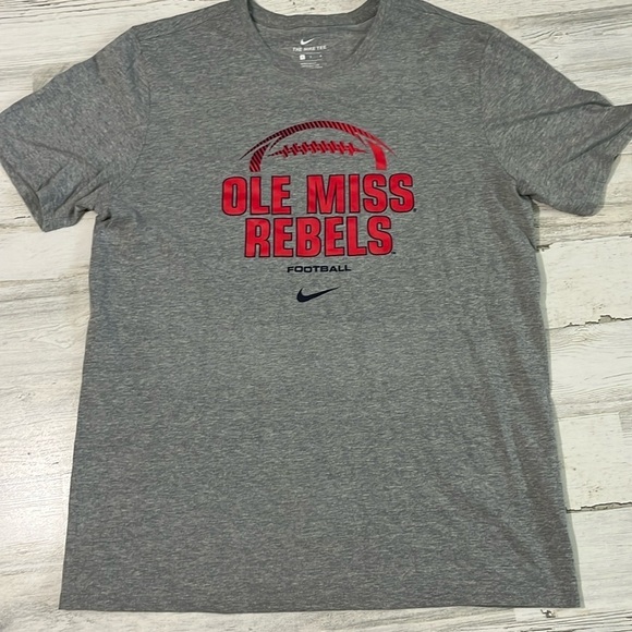 Nike Ole Miss Rebels Football Tee Size Large - Picture 1 of 7